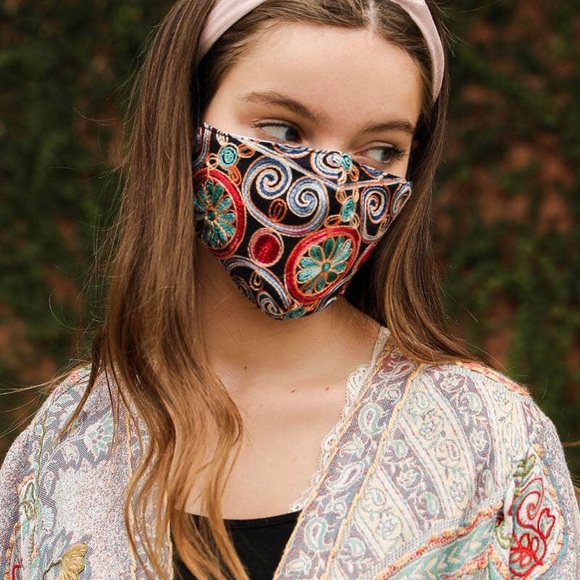 Floral Pattern Embroidered Face Mask - Picture 3 of 7